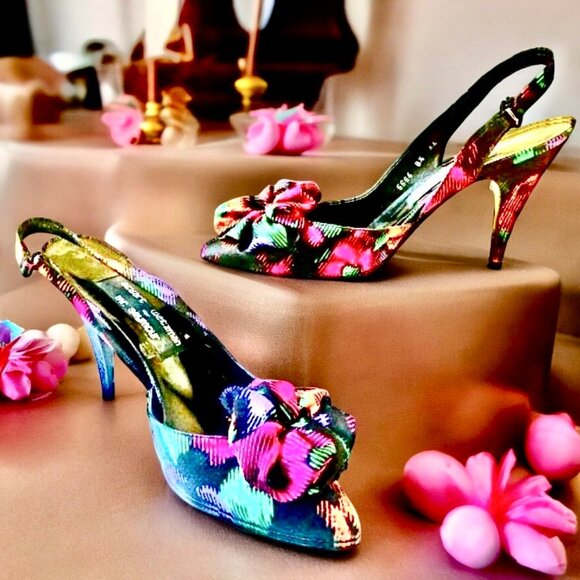 Stuart Weitzman for Mr Seymour Slingback Pump size 8.5 AA Multi-Color Bow - Picture 2 of 12